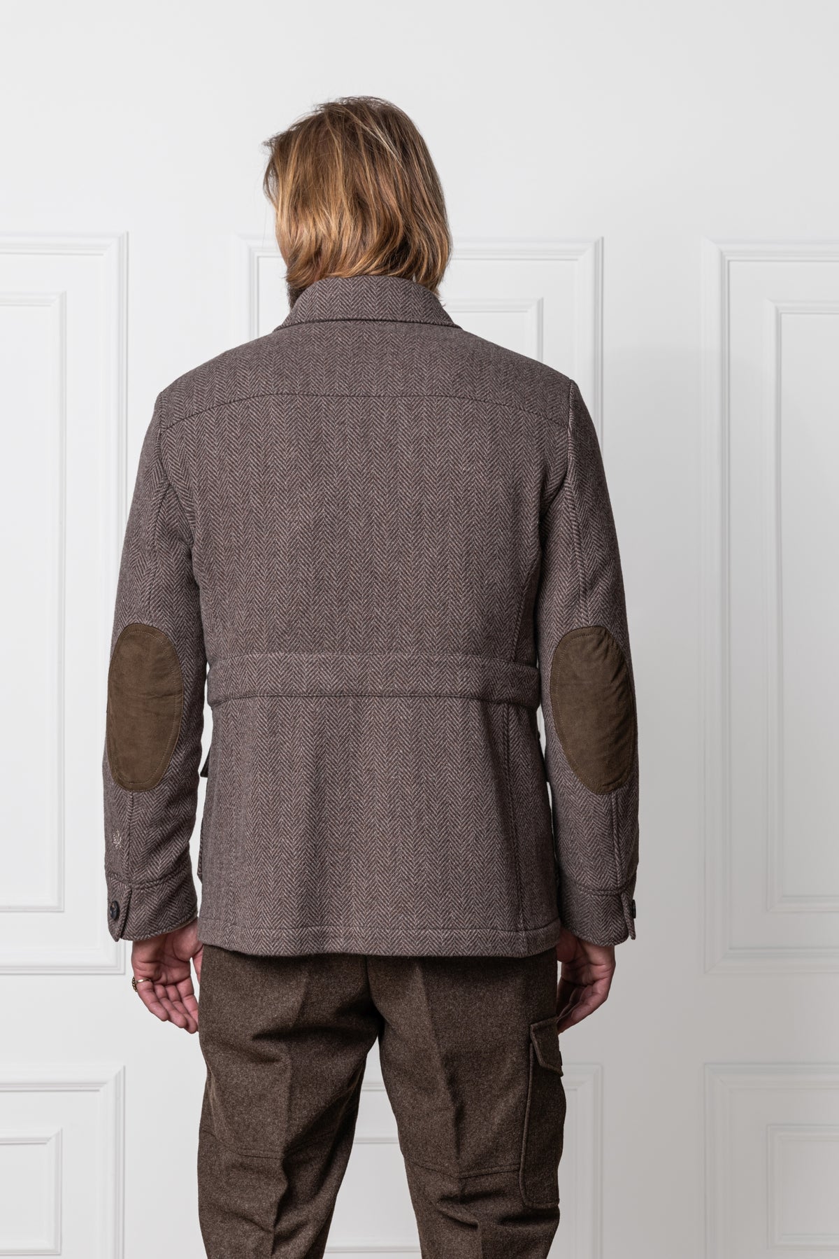 Rückenansicht der Habsburg Herrenjacke Feistritz in Braun