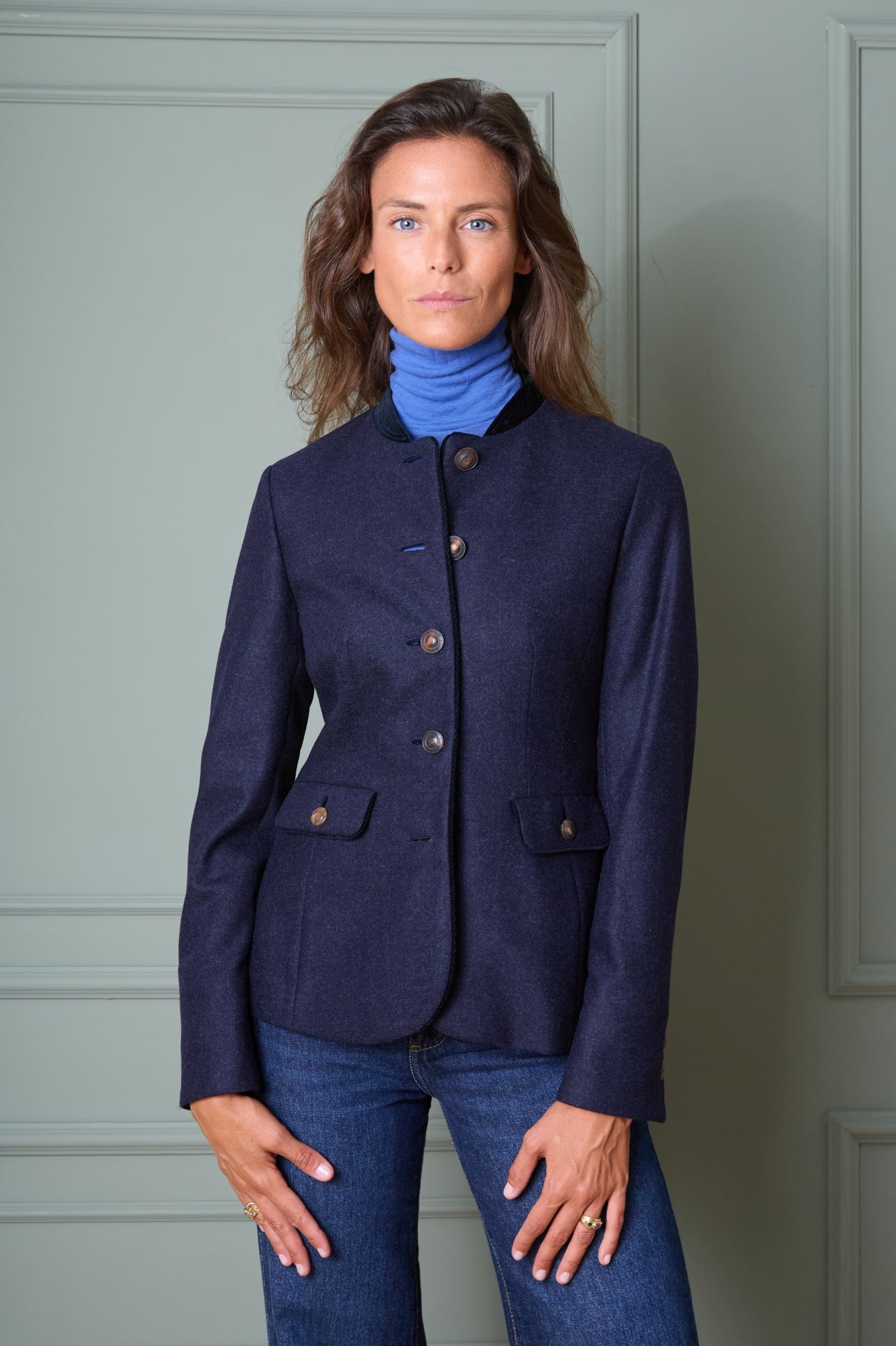 Wollblazer Mariella mit Hornknöpfen