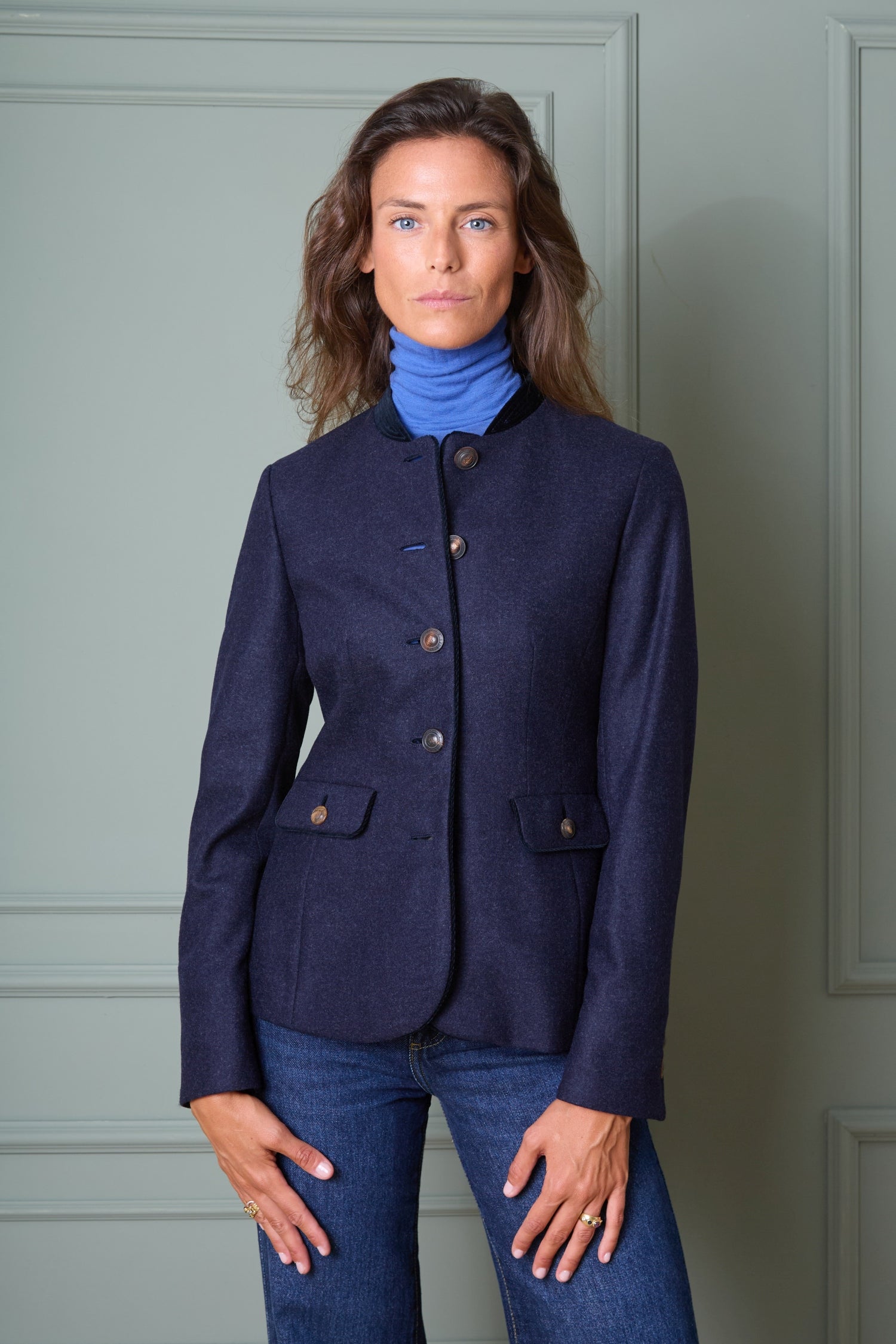 Wollblazer Mariella mit Hornknöpfen