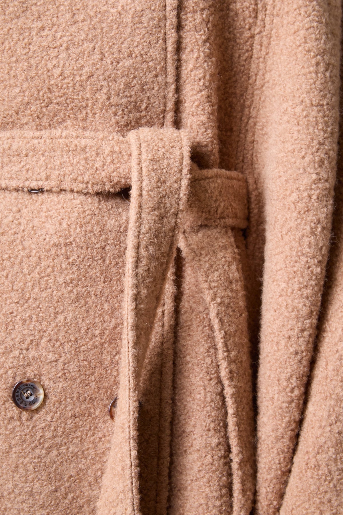 Detailansicht Gürtel Wollcape Franziska in Camel