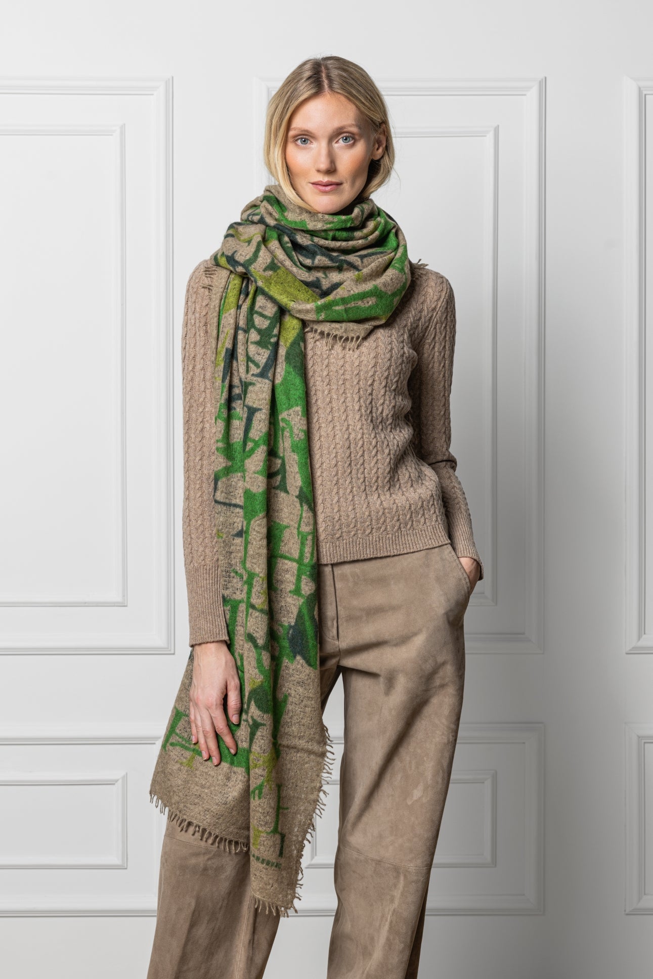 Cashmere Schal mit Hirsch-Druck