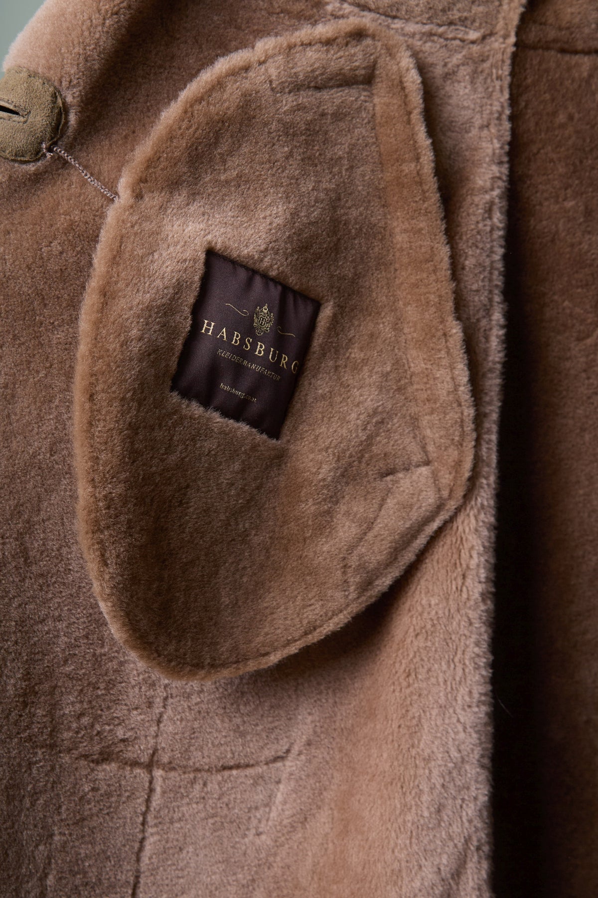 Detailaufnahme Innenfutter des Lammfellmantels Halbturn für Damen