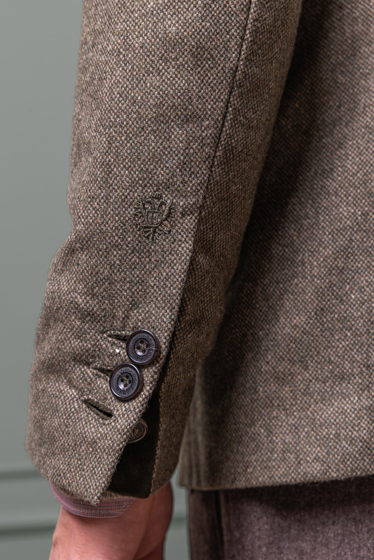Detailaufnahme Ärmelschlitz Habsburg Sakko Elias in Tweed