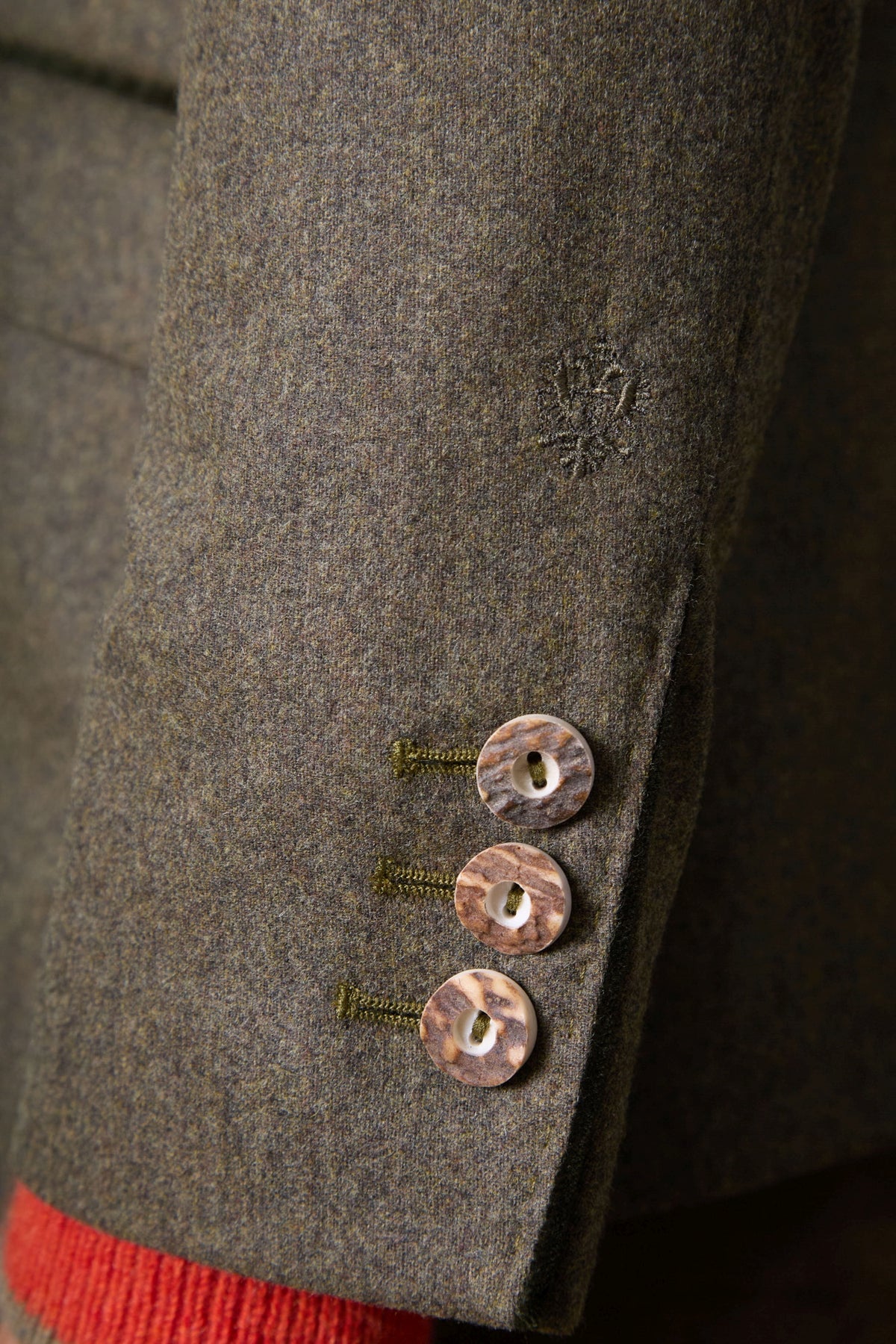 Detailaufnahme Ärmelschlitz Habsburg Sakko Kornegg in Flanell