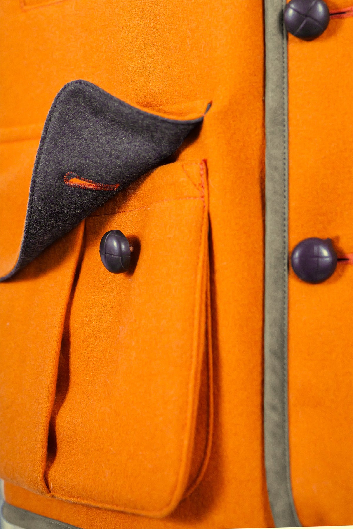 Detailansicht der Jackentasche - Habsburg Lodenweste Ambros für Herren in Orange